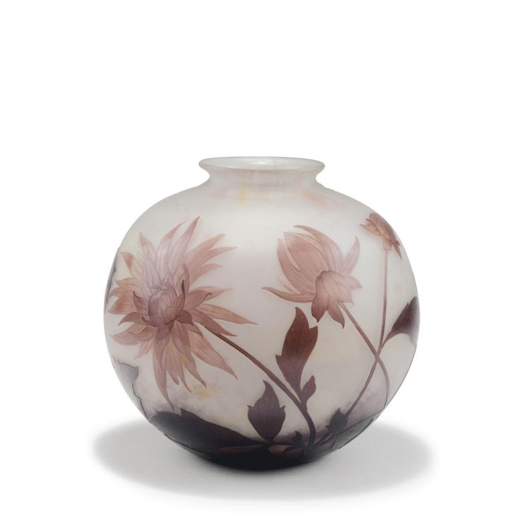 Hauptbild zu Objekt, 'Dahlias &agrave; colerette' vase, 1912-14, Daum Fr&egrave;res, Nancy, 123 254