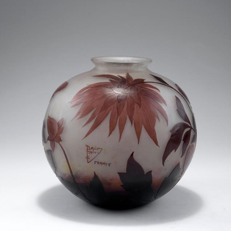 Bild 1 zu Objekt, 'Dahlias &agrave; colerette' vase, 1912-14, Daum Fr&egrave;res, Nancy, 123 254