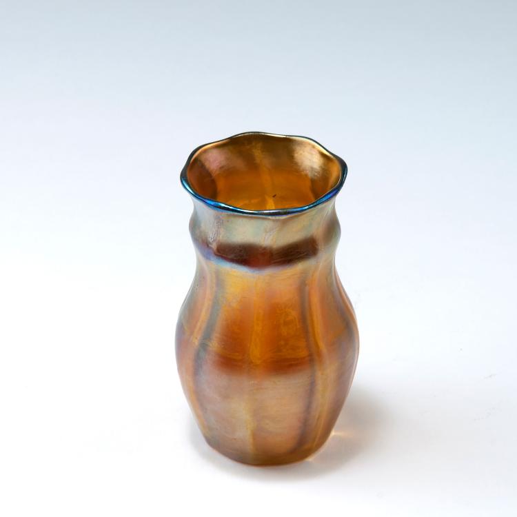 Bild 1 zu Objekt, Small vase, c1910, Tiffany, L. C., New York, 123 533