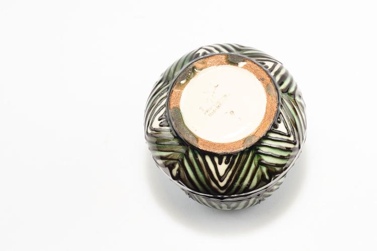 Bild 3 zu Objekt, Vase (Lozenges), 1921-23, Max Laeuger, Karlsruhe, Majolikamanufaktur, 123 701