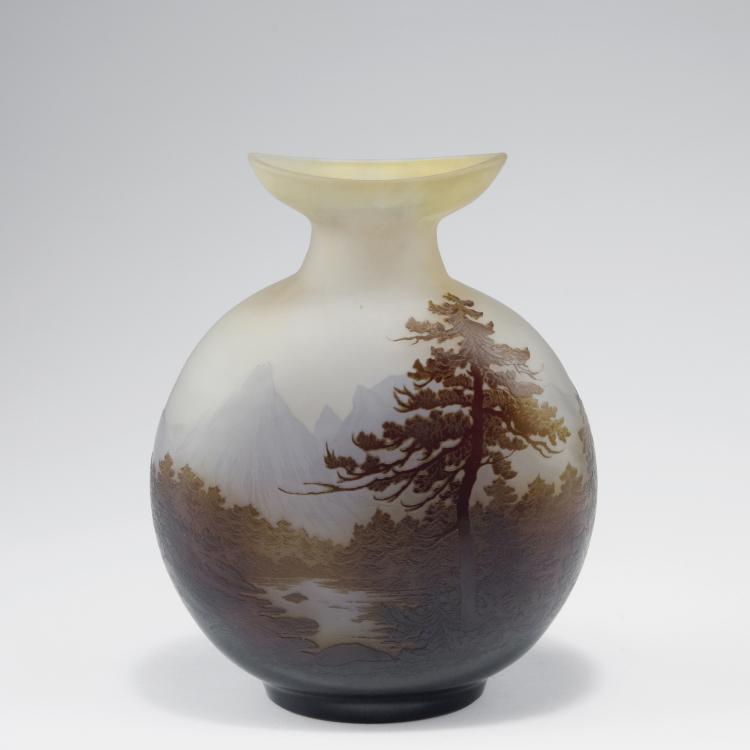 Hauptbild zu Objekt, 'Paysage alpin' vase, 1920s, Gall&eacute;, Emile, Nancy, 123 348