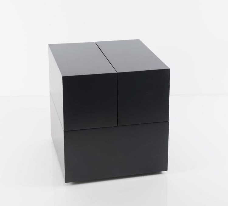 Bild 1 zu Objekt, 'RR 130 - Totem' stereo system, 1970, Mario Bellini, Brionvega, Mailand, 122A 242