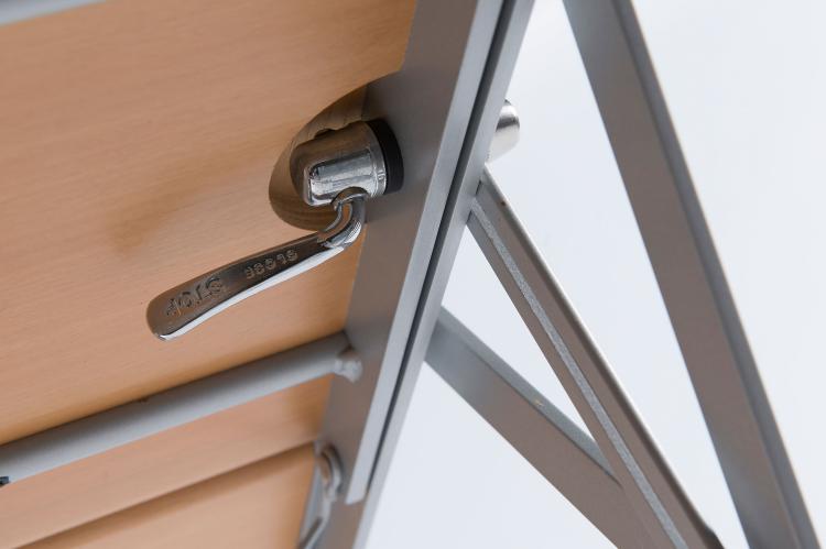 Bild 2 zu Objekt, 'Scalandrino' shelf, 1996, Achille Castiglioni, Zanotta, Nova Milanese, 122A 325