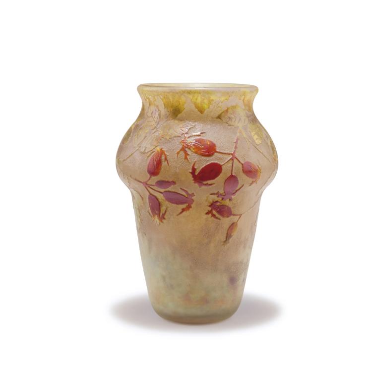 Hauptbild zu Objekt, 'Les fruits rouges de l'&eacute;glantier' vase, 1913, Henri Berg&eacute;, Daum Fr&egrave;res, Nancy, 123 256