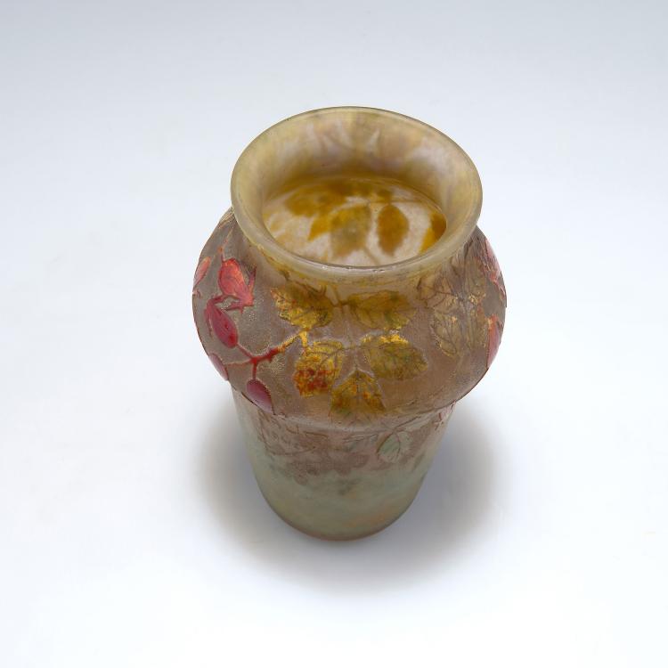 Bild 2 zu Objekt, 'Les fruits rouges de l'&eacute;glantier' vase, 1913, Henri Berg&eacute;, Daum Fr&egrave;res, Nancy, 123 256