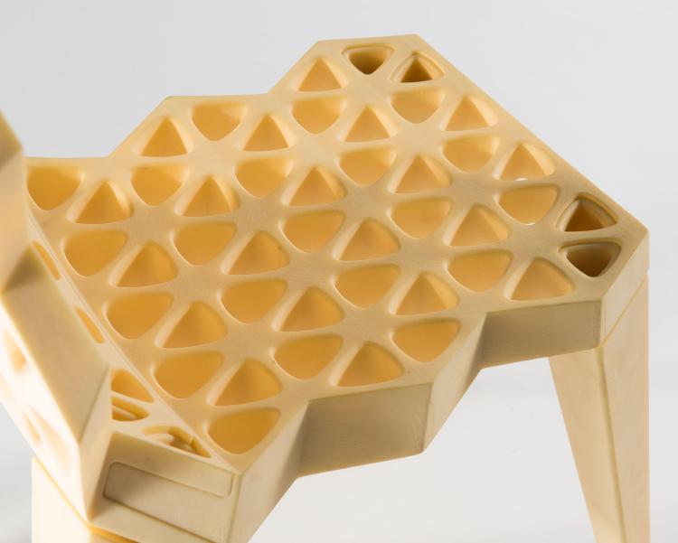 Bild 5 zu Objekt, Prototype chair 'Sinterchair N. 0, 2001, Oliver Vogt, Vogt & Weizenegger, Berlin, 122C 226