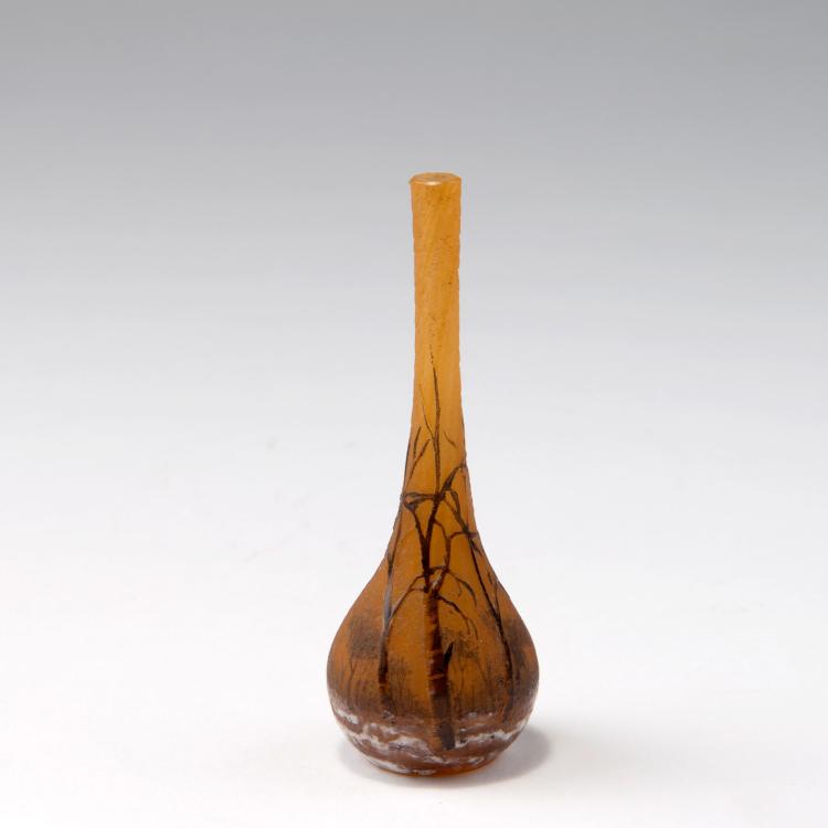 Bild 1 zu Objekt, Miniaturvase 'Cr&eacute;puscule neige' oder 'Paysage hiver', um 1906, Daum Fr&egrave;res, Nancy, 123 206