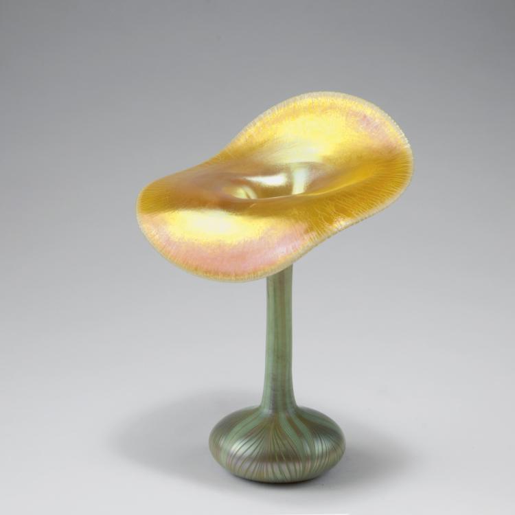 Hauptbild zu Objekt, 'Pansy' vase, c1910, Quezal Art Glass & Decorating Company, New York, 123 531