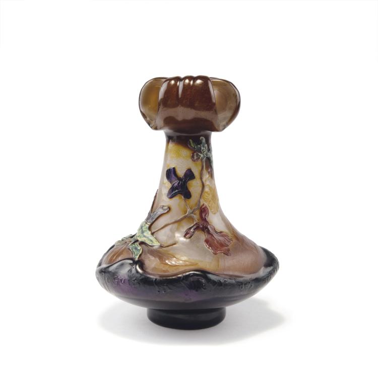 Hauptbild zu Objekt, Important Marqueterie vase 'La Girofl&eacute;e des Murailles' with a quote by Victor Hugo, c1900, Gall&eacute;, Emile, Nancy, 123 59