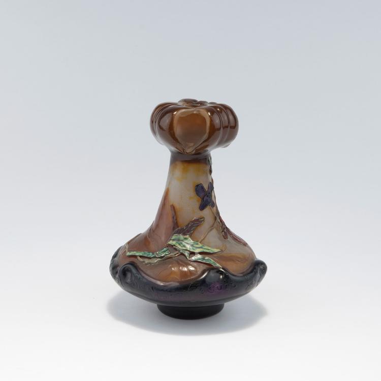 Bild 7 zu Objekt, Important Marqueterie vase 'La Girofl&eacute;e des Murailles' with a quote by Victor Hugo, c1900, Gall&eacute;, Emile, Nancy, 123 59