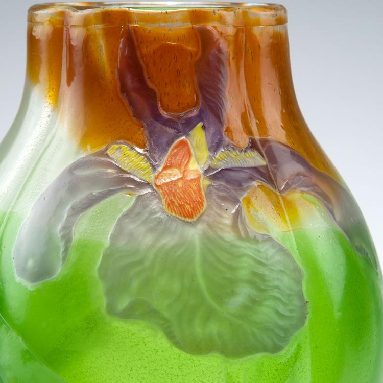 Bild 3 zu Objekt, 'Iris' Marqueterie vase, c1900, Gall&eacute;, Emile, Nancy, 123 68