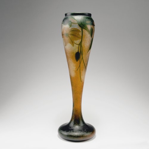 Tall 'Clématites' martelé vase, 1900