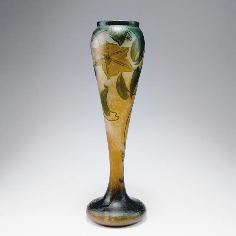 Bild 1 zu Objekt, Tall 'Cl&eacute;matites' martel&eacute; vase, 1900, Henri Berg&eacute;, Daum Fr&egrave;res, Nancy, 123 18
