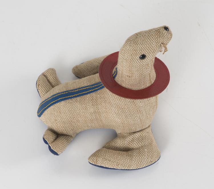 Bild 2 zu Objekt, Babyrobbe, 1971, Renate M&uuml;ller, M&uuml;ller, Renate, Therapeutisches Spielzeug, Sonneberg, 125B 333