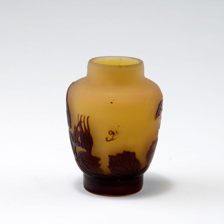 Bild 1 zu Objekt, 'Ancolies' vase, 1906-14, Gall&eacute;, Emile, Nancy, 123 329