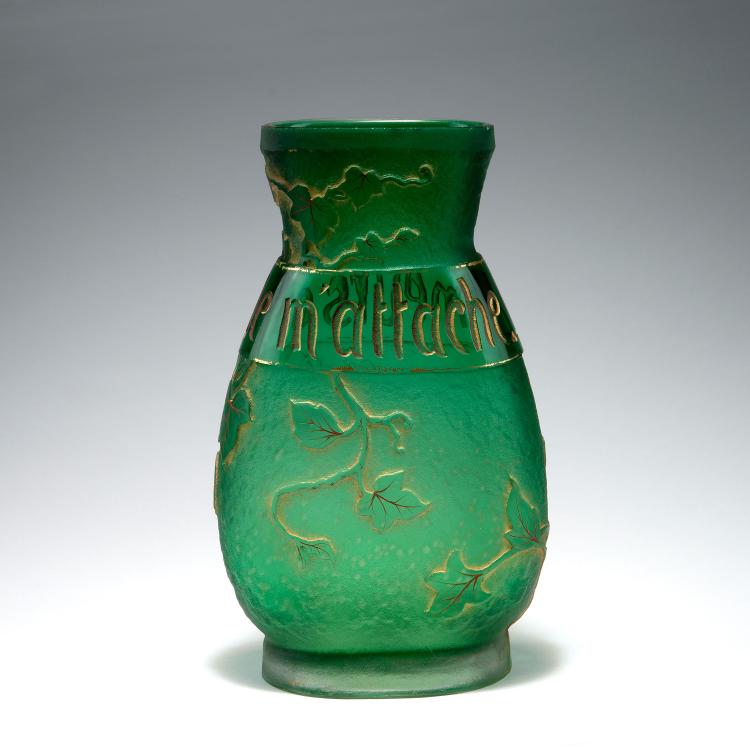Bild 1 zu Objekt, 'Verrerie parlante' - 'Je meurs o&ugrave; je m'attache' vase, 1893, Daum Fr&egrave;res, Nancy, 123 169