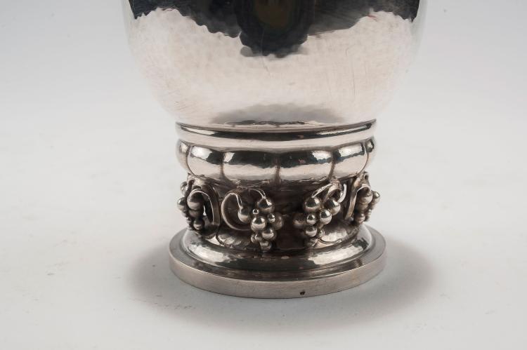 Bild 1 zu Objekt, '296 - Vine' vase, 1919, Georg Jensen, Jensen, Georg, Kopenhagen, 123 768