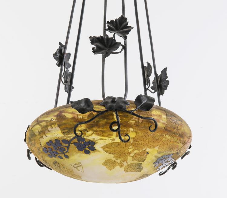 Bild 2 zu Objekt, 'Je meurs o&ugrave; je m'attache' ceiling light, 1910, Daum Fr&egrave;res, Nancy, 123 219