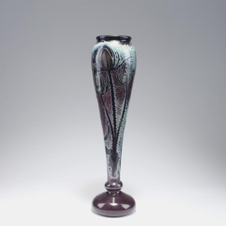 Hauptbild zu Objekt, Tall 'Card&egrave;re sauvage' Martel&eacute; vase, 1900-03, Henri Berg&eacute;, Daum Fr&egrave;res, Nancy, 123 184