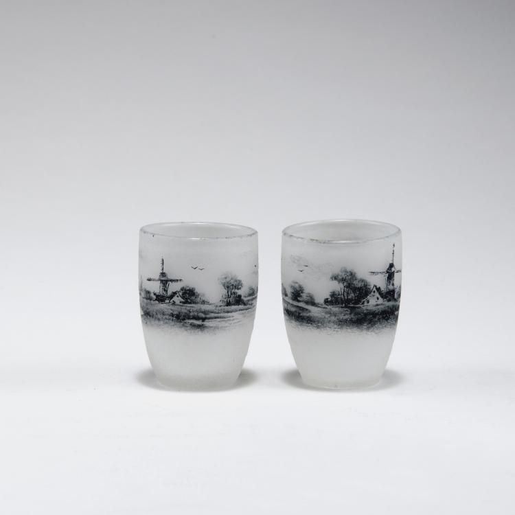 Hauptbild zu Objekt, Two small 'Delft' vases, 1899, Daum Fr&egrave;res, Nancy, 123 179