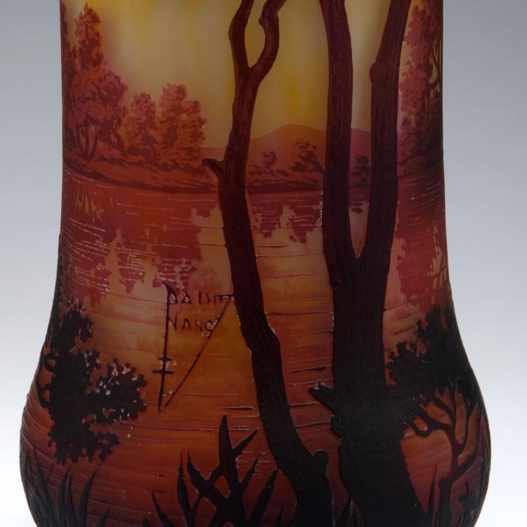 Bild 2 zu Objekt, Tall 'Paysage lacustre' vase, 1910, Daum Fr&egrave;res, Nancy, 123 222
