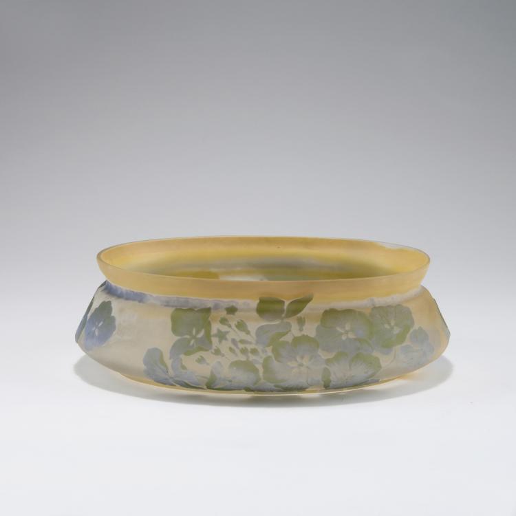 Hauptbild zu Objekt, 'Hortensias' bowl, 1906-14, Gall&eacute;, Emile, Nancy, 123 340