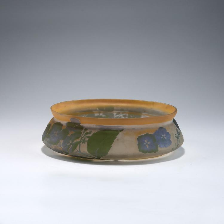 Bild 1 zu Objekt, 'Hortensias' bowl, 1906-14, Gall&eacute;, Emile, Nancy, 123 340