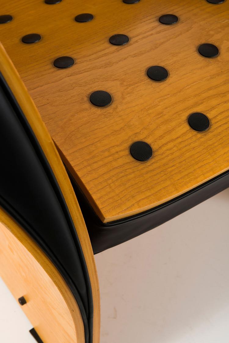 Bild 2 zu Objekt, Armlehnsessel 'Crust chair', 1988, Ron Arad, Sawaya & Moroni, Rom, 124A 83