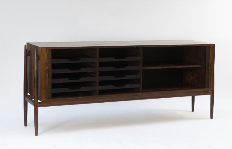 Bild 9 zu Objekt, Sideboard / Raumteiler, 1954, Finn Juhl, Niels Vodder, Kopenhagen, 124A 58