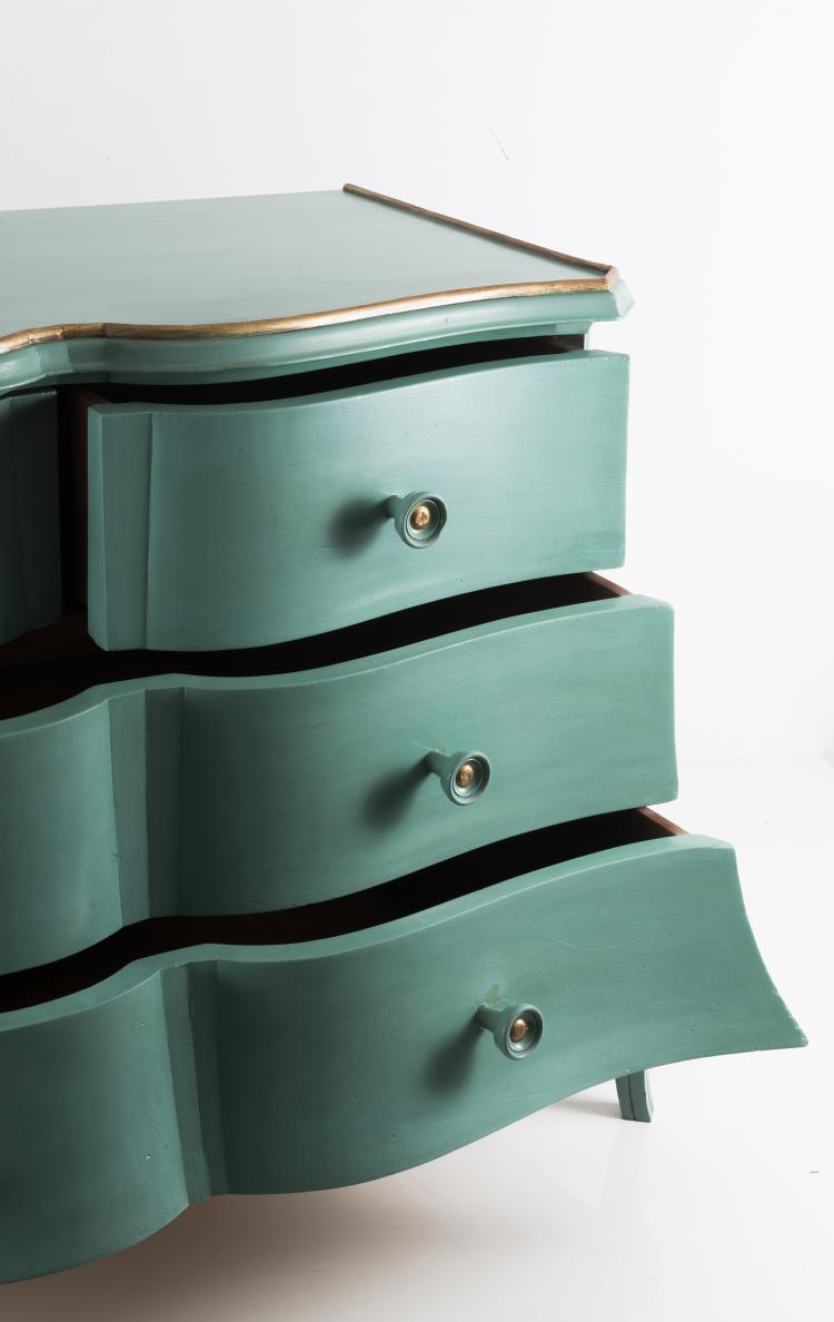 Bild 7 zu Objekt, Dresser, night table, vanity, two chairs, 1920s, Hauswalt, Heinrich M&ouml;belfabrik, Breslau, 124A 25