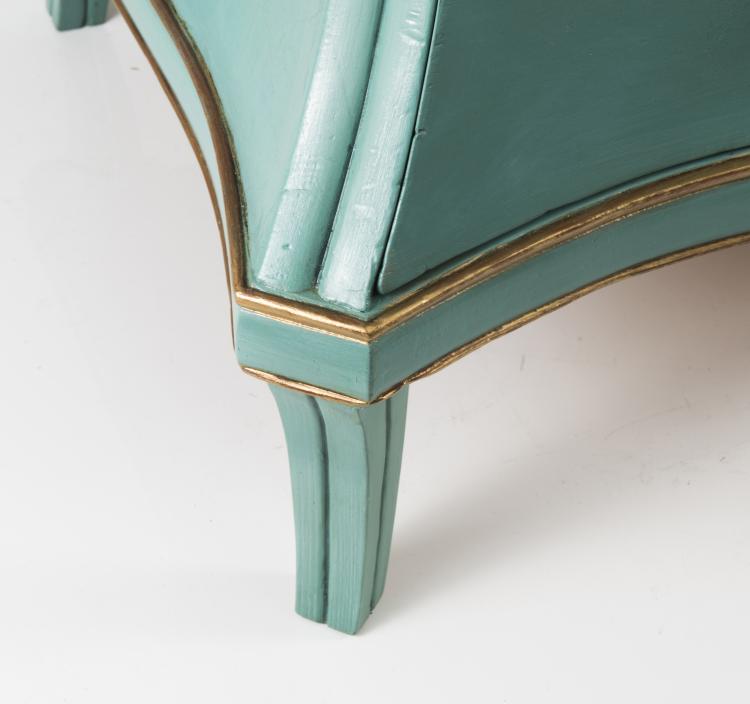 Bild 8 zu Objekt, Dresser, night table, vanity, two chairs, 1920s, Hauswalt, Heinrich M&ouml;belfabrik, Breslau, 124A 25