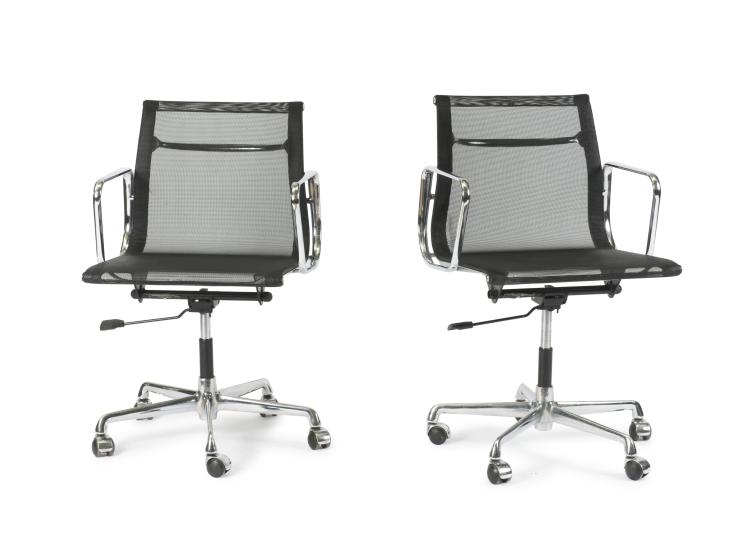 Hauptbild zu Objekt, Zwei Armlehnst&uuml;hle aus der 'Aluminium Group'-Serie, 1958, ICF Cadsana, Mailand, 125B 301