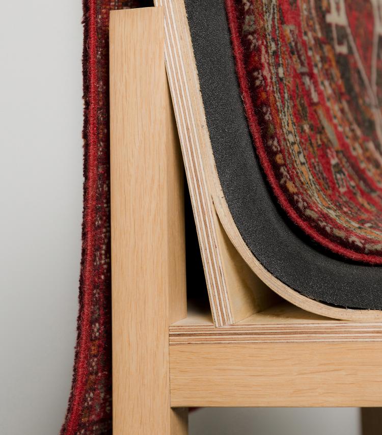 Bild 2 zu Objekt, Prototype 'Sigmund's chair and 'Red Round table' for Schellmann's 'Study' series of furniture , Sebastian Wrong, Sebastian Wrong, London; Schellmann Furniture, M&uuml;nchen, 124A 97