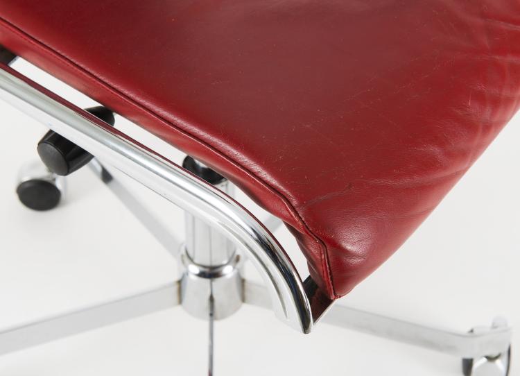Bild 3 zu Objekt, 'D 12' desk chair, 1987, Jean Prouv&eacute;, Tecta, Lauenf&ouml;rde, 125B 353