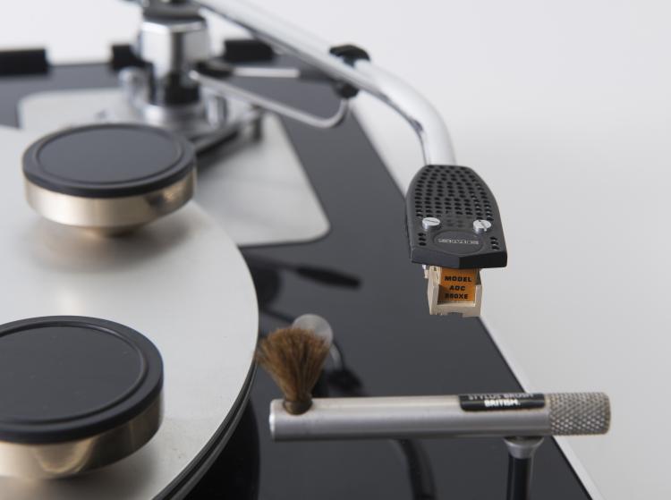 Bild 5 zu Objekt, 'Reference Hydraulic' record player, 1964, David Gammon, JA Michell Engineering Ltd., Boreham Wood, Hertfortshire, 125A 99