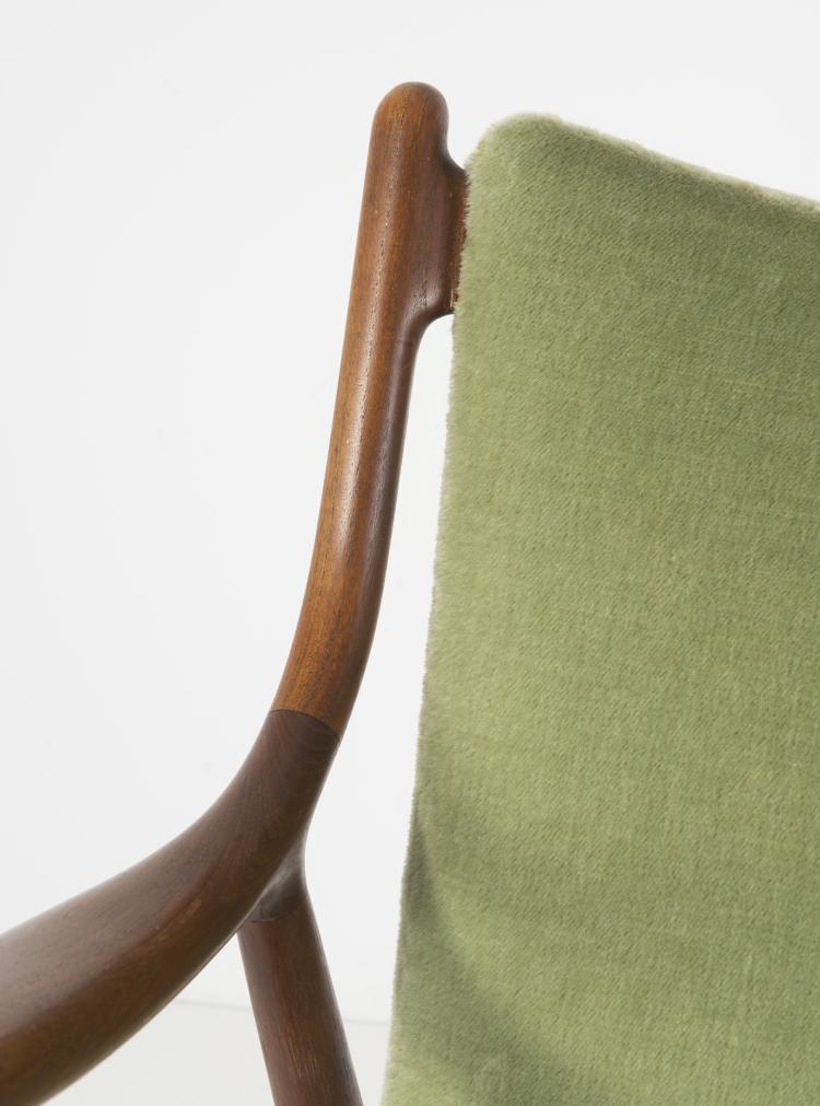 Bild 2 zu Objekt, Armlehnsessel 'FJ 45', 1945, Finn Juhl, Vodder, Niels, Kopenhagen (zugeschrieben), 125B 178