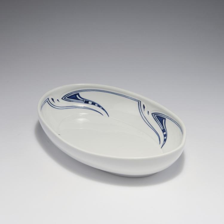 Hauptbild zu Objekt, Oval 'Whiplash' serving platter, 1903-04, Henry van de Velde, Mei&szlig;en, KPM, 126 824
