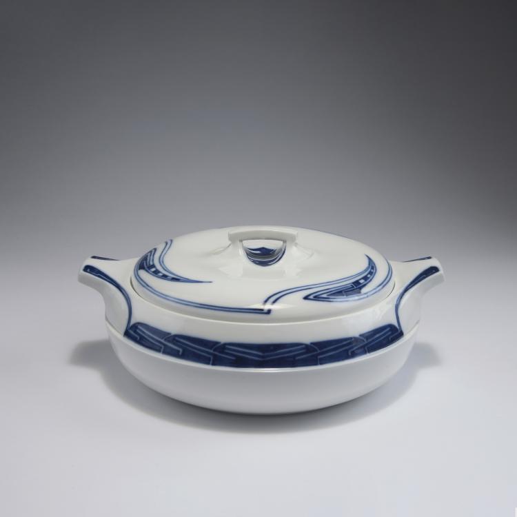 Bild 1 zu Objekt, 'Whiplash' dish with cover, 1903-04, Henry van de Velde, Mei&szlig;en, KPM, 126 825