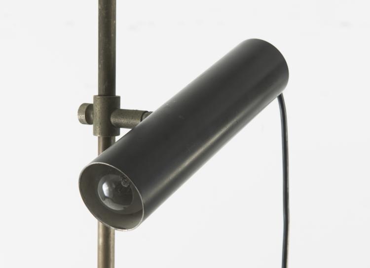 Bild 1 zu Objekt, Floor light, c1955, Giuseppe Ostuni, Oluce, Mailand (zugeschrieben), 125B 415