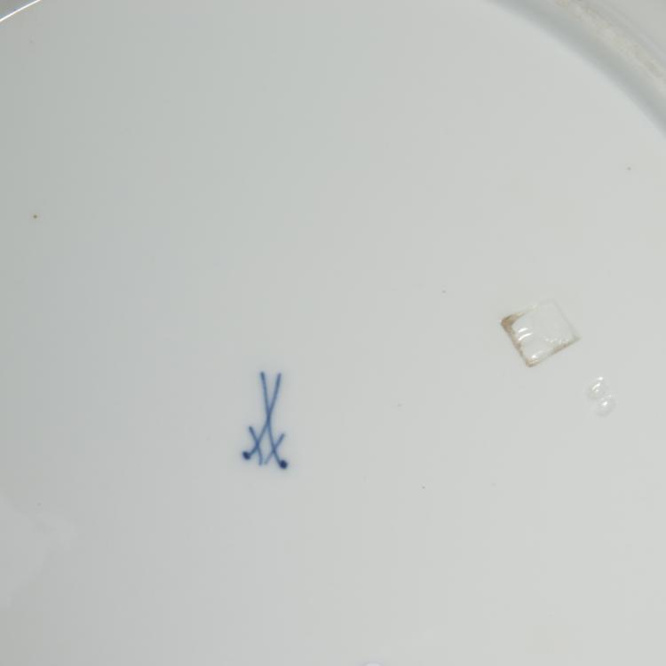 Bild 2 zu Objekt, Eight 'Whiplash' soup plates and four dining plates, 1903-04, Henry van de Velde, Mei&szlig;en, KPM, 126 836