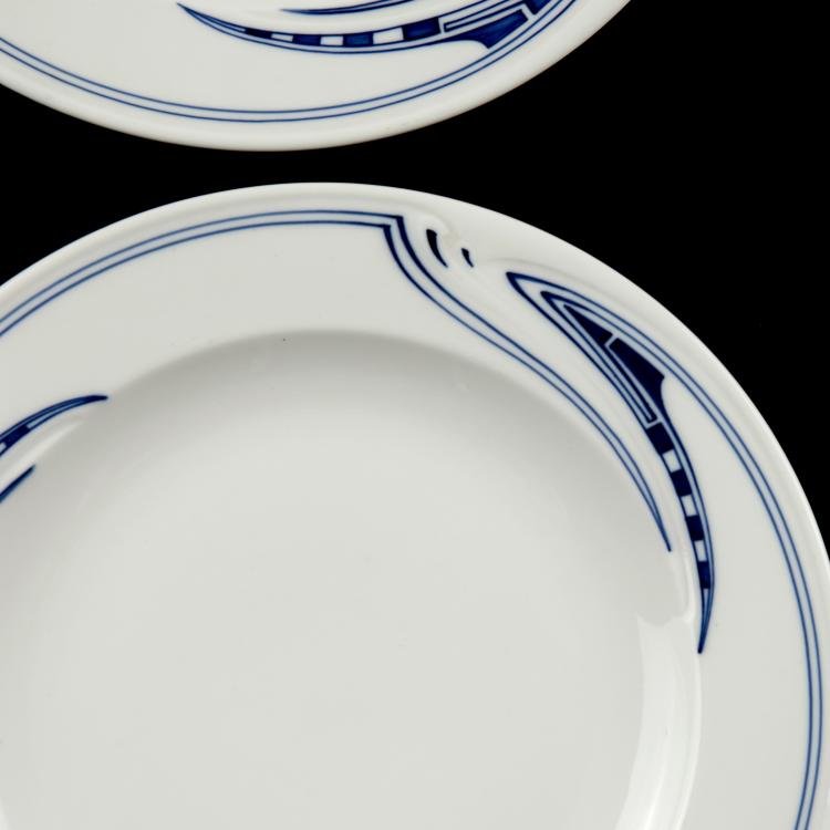 Bild 6 zu Objekt, Eight 'Whiplash' soup plates and four dining plates, 1903-04, Henry van de Velde, Mei&szlig;en, KPM, 126 836