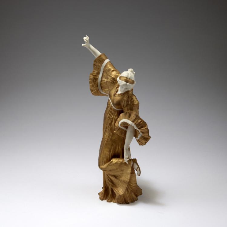 Bild 1 zu Objekt, 'Danseuse au Cothurne' aus dem 'Jeu de l'Echarpe', 1898 f&uuml;r die Weltausstellung in Paris 1900, Agathon L&eacute;onard, S&egrave;vres, Manufacture Nationale de, 126 801