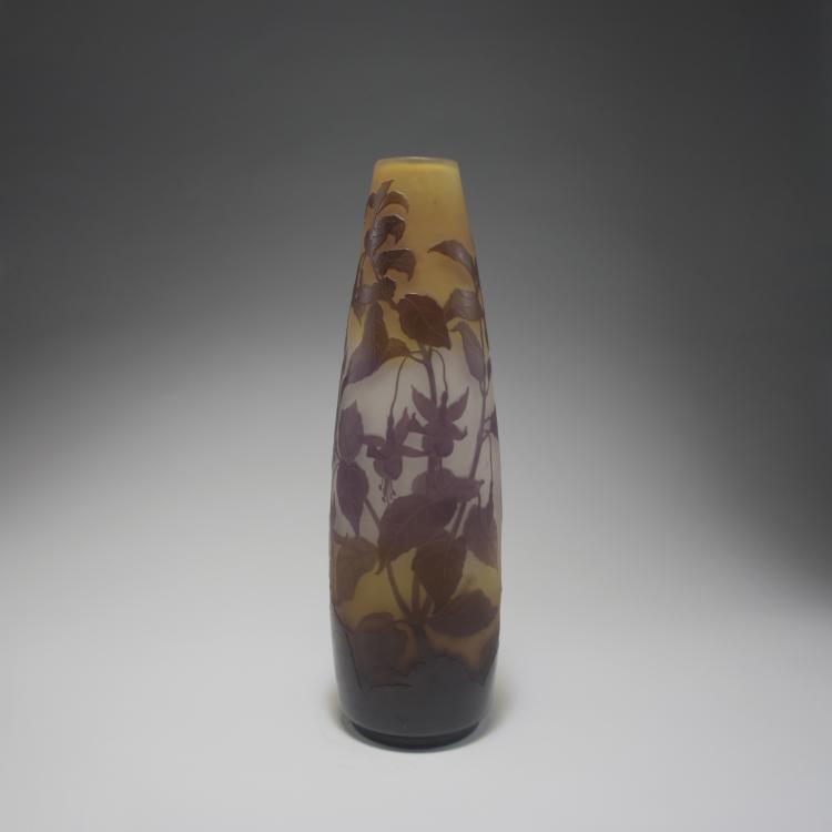 Hauptbild zu Objekt, Vase 'Fuchsias', 1902-03, Gall&eacute;, Emile, Nancy, 126 143