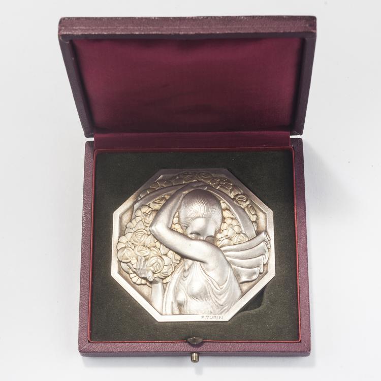 Bild 1 zu Objekt, 'Porteuse de fleurs' medal, 1926, Pierre Turin, 126 477