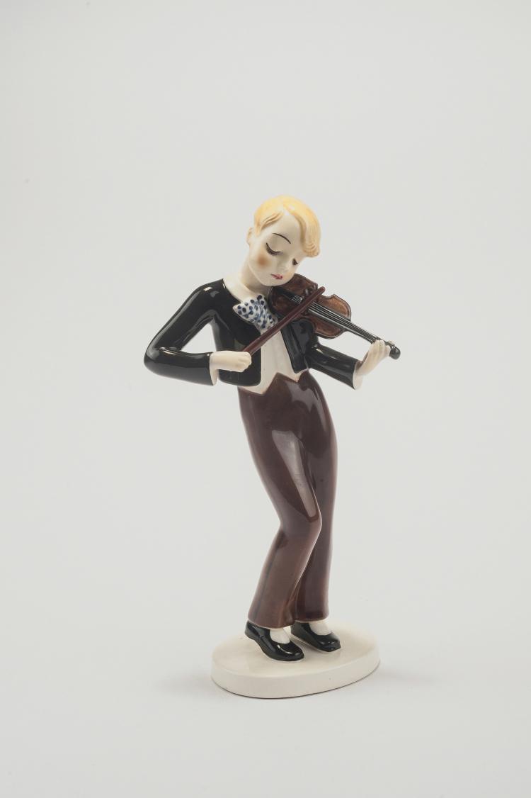 Hauptbild zu Objekt, Young violin player, c1940, Claire Herczeg-Weiss, Rosenthal, Selb, 126 886