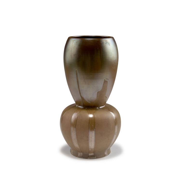 Hauptbild zu Objekt, Tall vase, 1900-06, Emile Diffloth, Boch Fr&egrave;res, La Louvi&egrave;re, 126 659