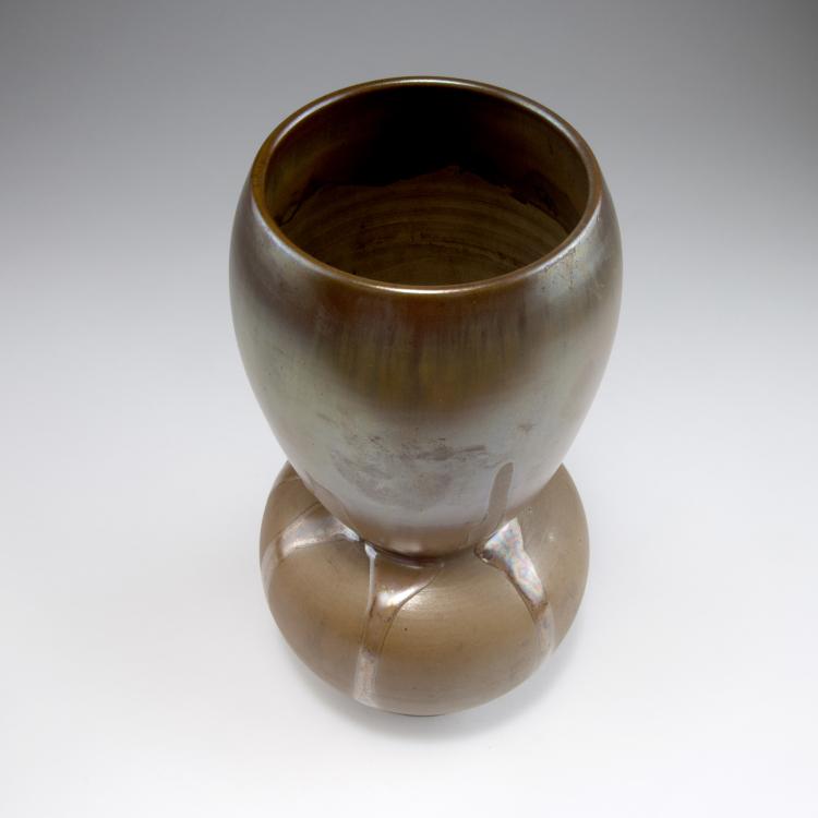 Bild 2 zu Objekt, Tall vase, 1900-06, Emile Diffloth, Boch Fr&egrave;res, La Louvi&egrave;re, 126 659