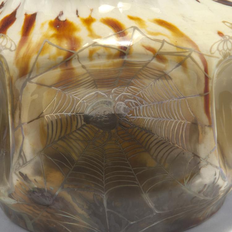 Bild 2 zu Objekt, Vase 'Spinne und Opfer', um 1900, Keller & Gu&eacute;rin, Lun&eacute;ville, 126 728