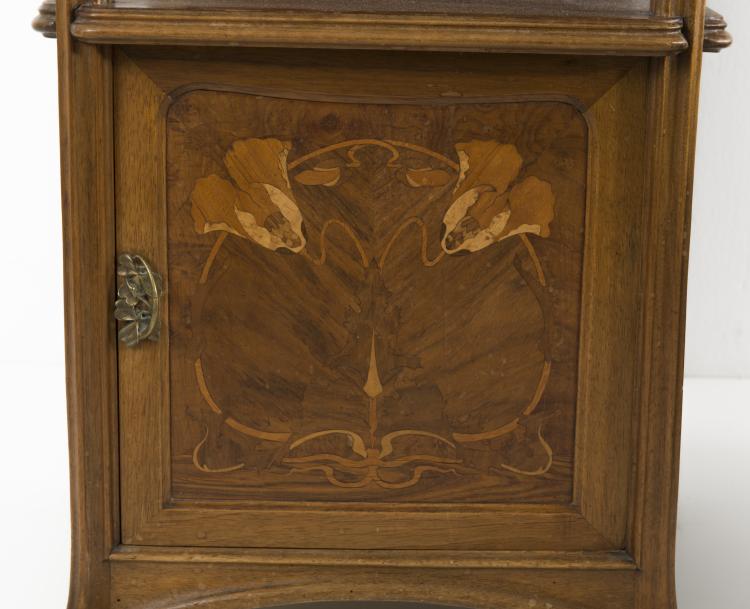 Bild 4 zu Objekt, Gro&szlig;es Bett und zwei Nachtk&auml;stchen, 1900, Majorelle, 126 633