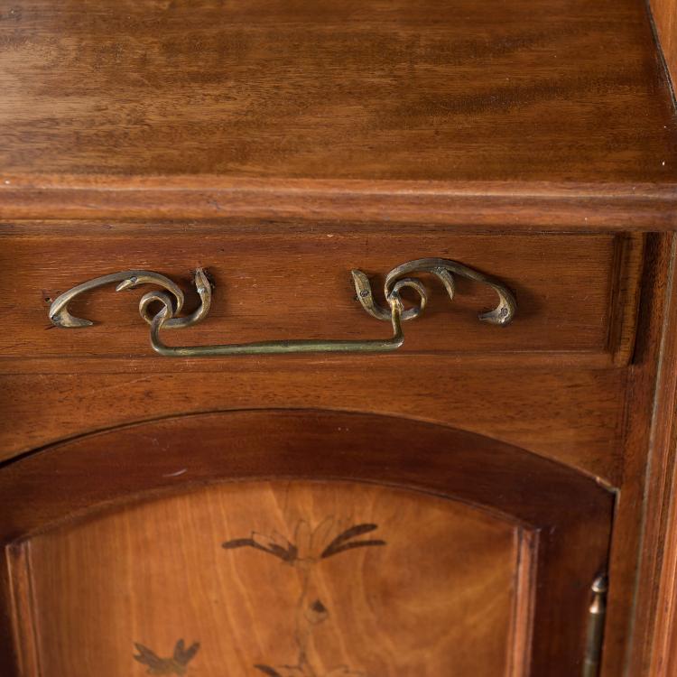 Bild 7 zu Objekt, Vitrinenschrank, um 1900, Nancy, 132B 585